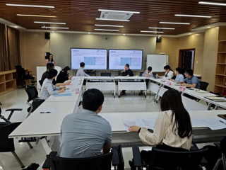 精准指导促提升 聚力创新共育英才 ——中国国际大学生创新大赛（2026）重点项目遴选座谈会