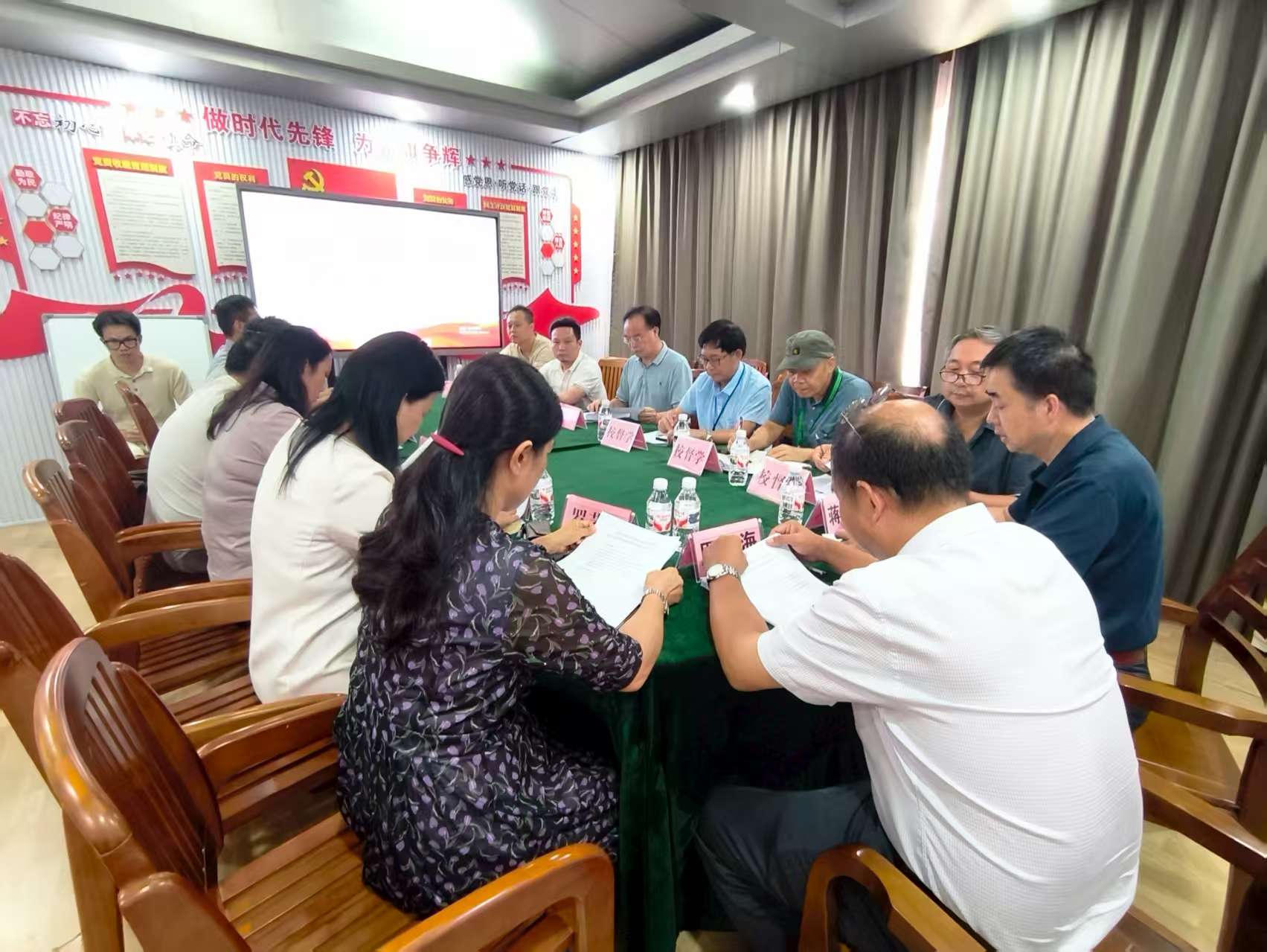 校教学督导组参加骨伤学院集体备课会 校教学督导组参加骨伤学院集体备课会