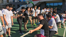 我校举行教职工趣味拔河比赛
