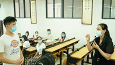 纪委书记韦雪芳与2018级护理学1班全体同学举行见面会