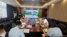 右江民族医学院黄龙坚副院长一行到我校座谈交流
