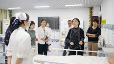 姚春校长看望慰问2022年广西高校大学生医学技术技能大赛（护理学专业赛道）指导老师及参赛选手