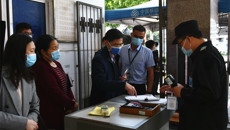 我校深入检查疫情防控和校园安全工作