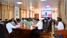我校组织参加2022年全区“迎接党的二十大　培根铸魂育新人”主题师德巡讲首场报告会