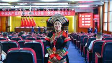 【附属国际壮医医院】壮医专家李凤珍参加中国共产党bat365在线官网平台第三次党员代表大会