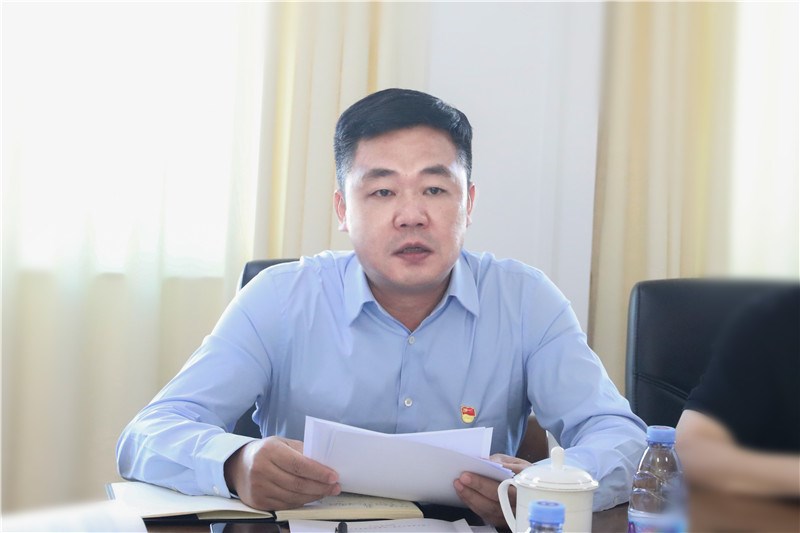 医院党委书记桂雄斌主持会议并作总结讲话