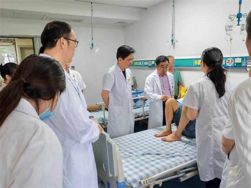 教学查房与临床指导现场