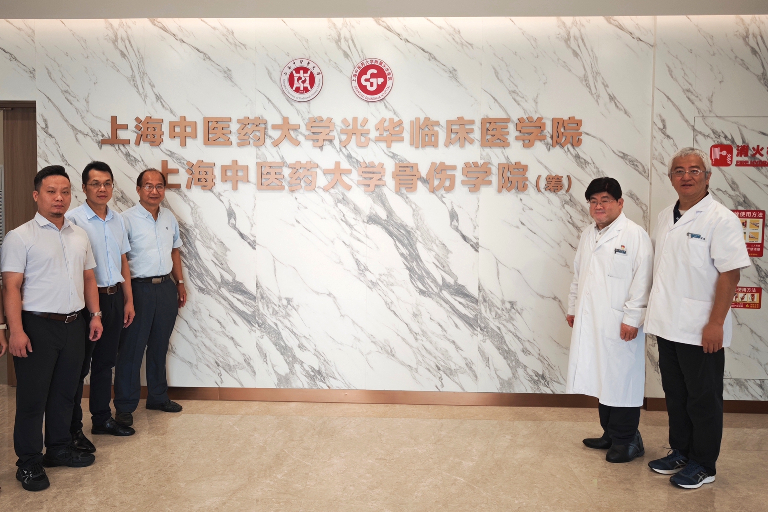 添加图片描述