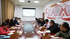 广西壮族自治区药用植物园党委书记张占江一行到我校调研