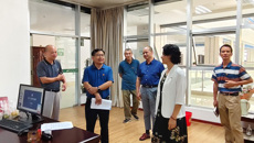 学校领导调研指导图书馆工作
